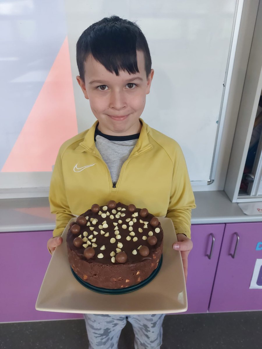 AMCHALETUAM's tweet image. Congratulations to our winners and to everyone who participated! 🏆 We are so proud of all of you for putting your best foot forward and showing us your passion for baking. 🤩👨‍🍳👩‍🍳
🌟🍩 #bakingcompetition #schoolbakers #talentdisplayed #delicious #bakersgonnabake