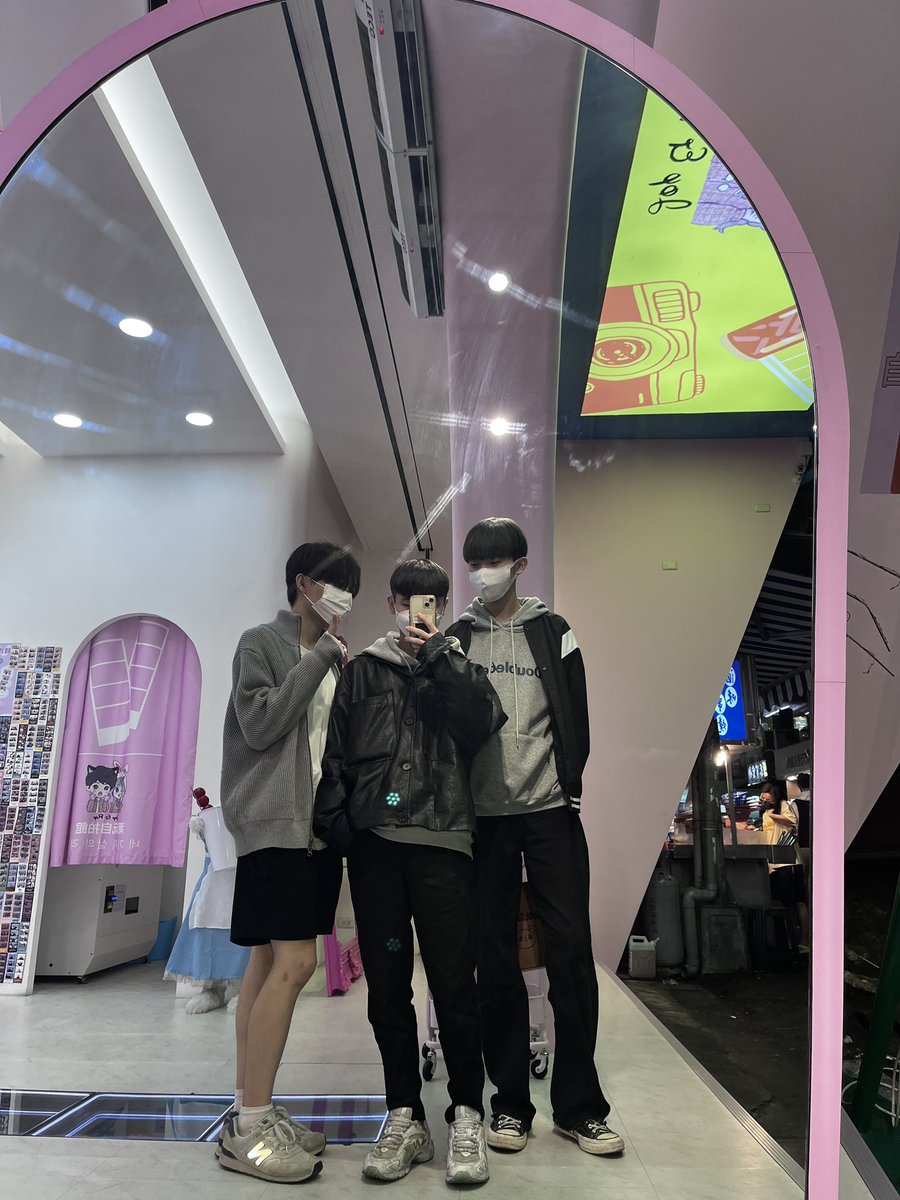 3個臭0 任君挑選
<a href="/yix17772245/">23</a> <a href="/Syooanbign/">Yang</a>