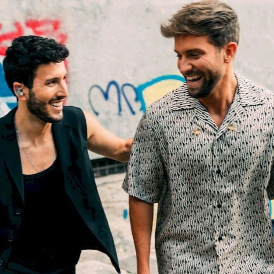 faaroonmilo's tweet photo. #NuevaFotoDePerfil con @PabloAFake https://t.co/pGSTVDxSr6