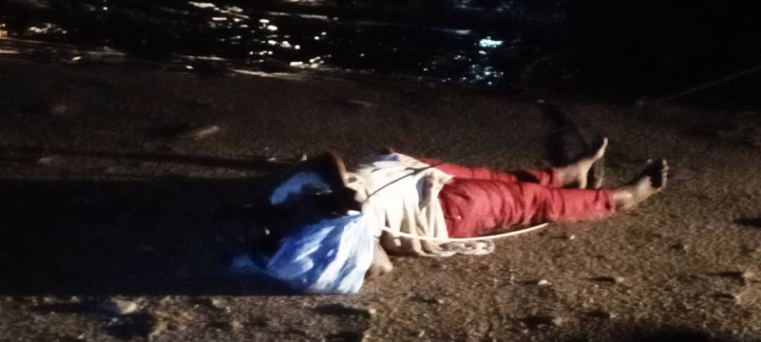 brianpro256's tweet photo. @UmemeLtd this gal has been killed by electricity 🔌 wire left on the ground in kasese,  the third and fourth photos shows a pole that fell down on Monday up to Now. Kids a passing through, all they did putting on that polythene paper. Kireka offices are slow. https://t.co/xPa21UdPfF