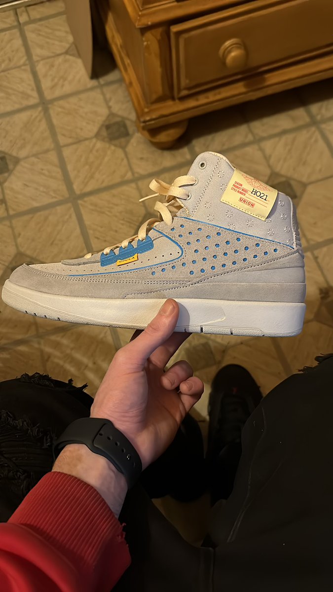 TTone180's tweet photo. @atmos_usa Union Jordan 2’s 8.5M #atmoscollectorsclub #atmosnyc https://t.co/2X8gol3Q7U