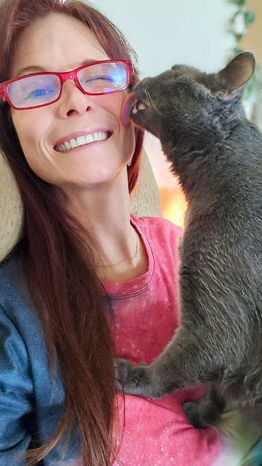 I think he loves me 🐱💗😊 https://t.co/sL367UAW6W<a href="/tag/touchmywife"class="tags"><span>#touchmywife</span></a>