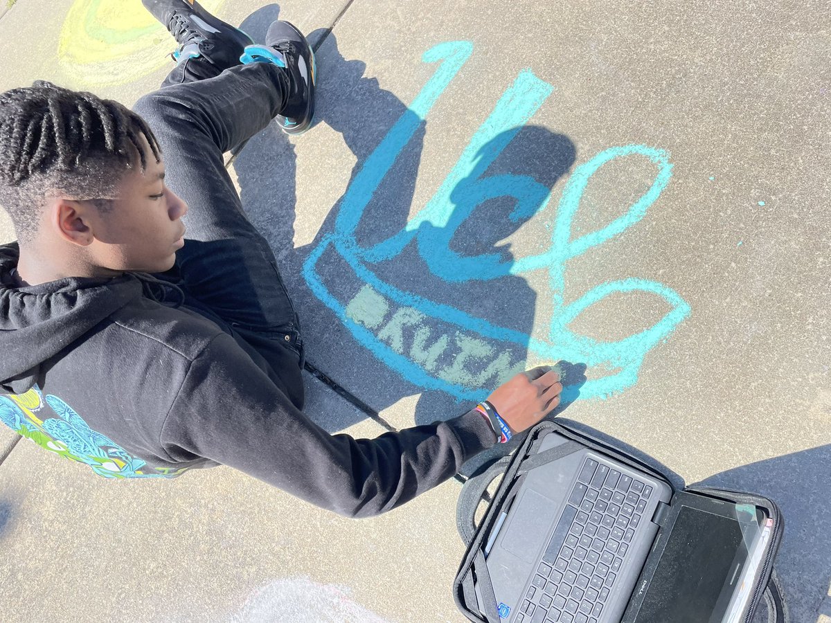 Manteo Middle AVID tweet media