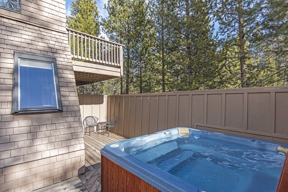 meredithlodging's tweet photo. Don't miss out on a Central Oregon vacation! Book your last-minute stay at Cedar Cove Lodge and save with our Weekly Steals &amp; Deals Promotion.

https://t.co/pmu2AA8JBG https://t.co/uBlwY8ZKzr
