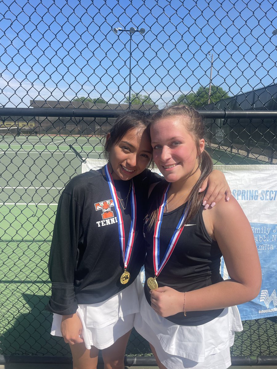 thstennis1's tweet photo. The JV Tiger Tennis team finished up their Spring season with the District 15-5A in Longview on Wednesday. Great day for the Tigers. These kids have been so awesome to work with this year and have improved so much. We look forward to seeing what these kids can do! https://t.co/9Ah86Fi4A9