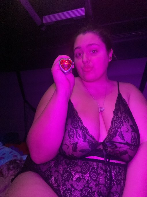 $15 to watch me put this butt plug in! 😈😈🥵   https://t.co/vYDYROcNv3 https://t.co/fDAcRUN9bI<a href="/tag/camgirl"class="tags"><span>#camgirl</span></a><a href="/tag/stripchat"class="tags"><span>#stripchat</span></a><a href="/tag/curvybooty"class="tags"><span>#curvybooty</span></a><a href="/tag/thiccgirl"class="tags"><span>#thiccgirl</span></a>