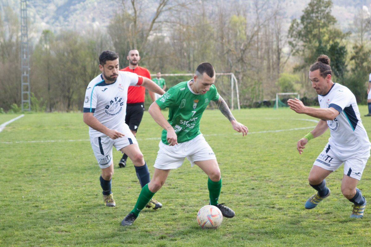 QuirogaFC's tweet photo. Moito houbo que sufrir, 90 minutos agónicos.
#SentimentoVerde 💚
#VolvemosACasa https://t.co/U5RPAuBA0h