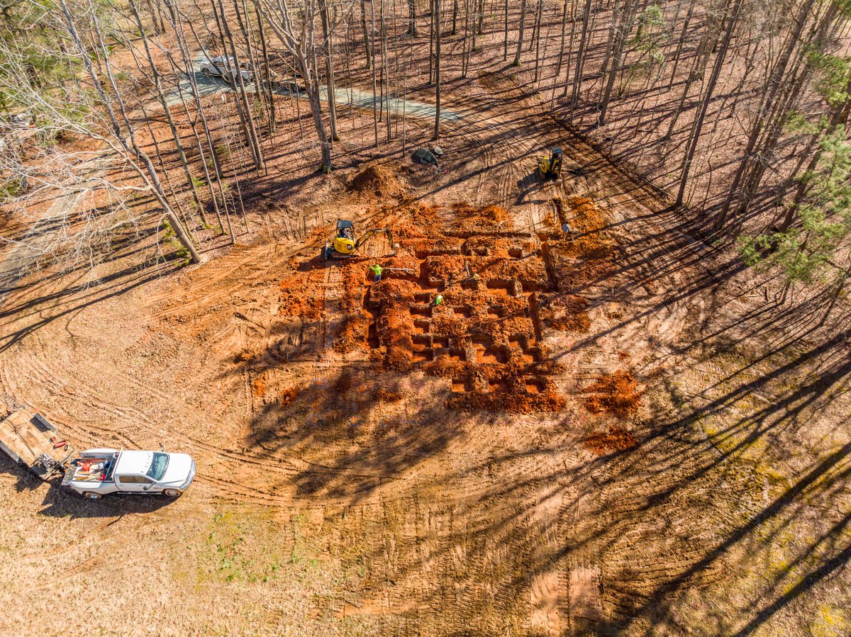 buildatmos's tweet photo. 🚨 Another home going up in Durham! You can see a rough layout of the house as they dig out for the foundation.

✅ Lot Preparation
🔜 Foundation
🔜 Framing
🔜 Exterior
🔜 Interior
🔜 Driveway and Landscaping
🔜 Final Inspections https://t.co/Fe6PHyYp07