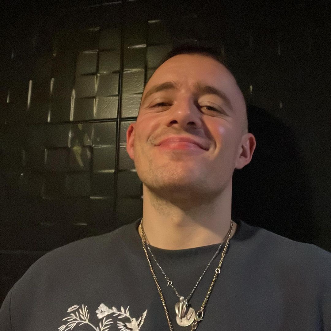 DermotKennedy's tweet image. Paris!!! That was one of my favourite shows ever!!! You were incredible!! 🇫🇷 8 shows in 9 days!!! I’m ready to sleep, but my heart is full ♥️