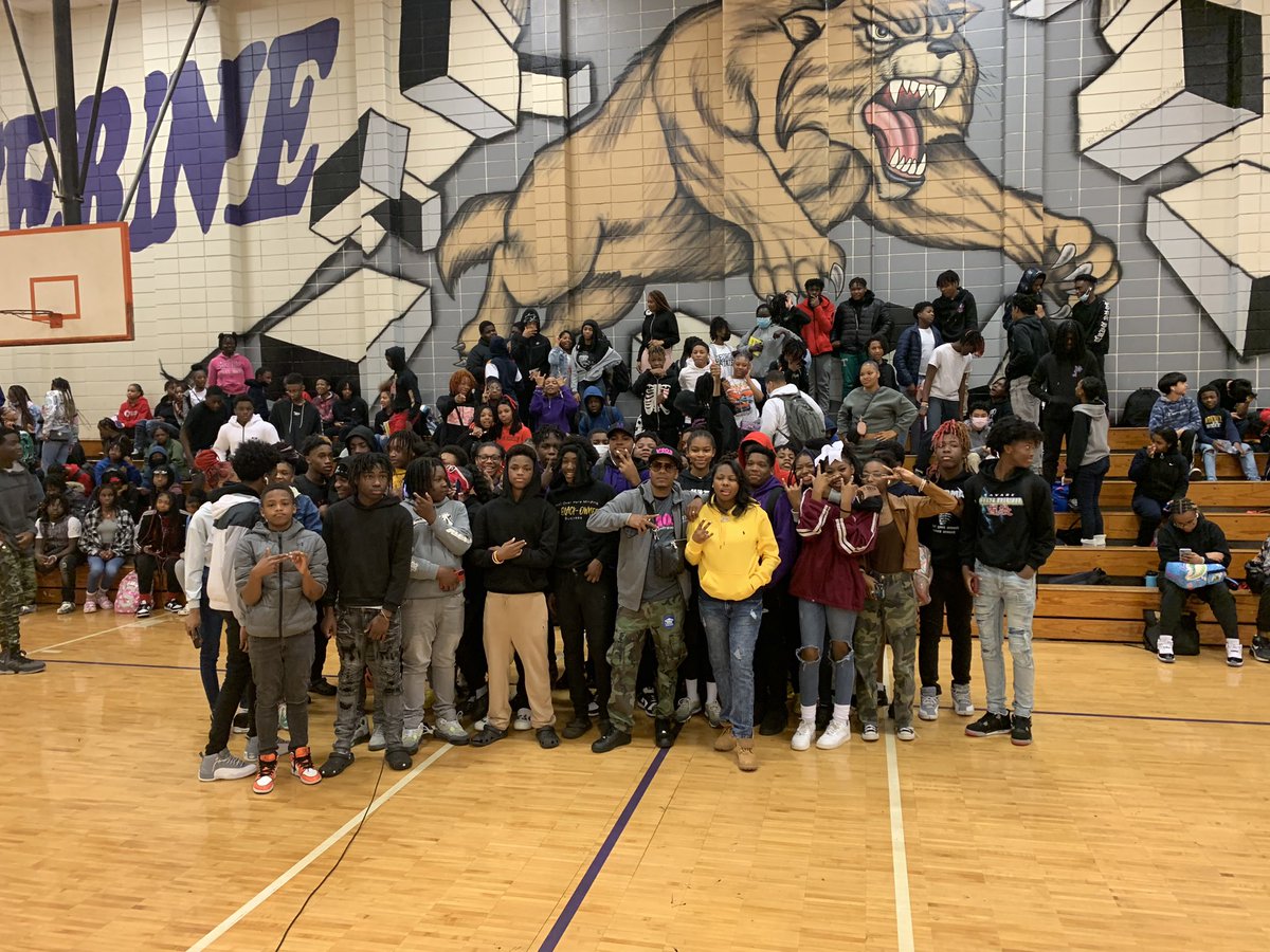 MGMSWolverines's tweet photo. Miller Grove Middle celebrates DCSD College &amp; Career Day with V103! @DeKalbSchools @DrTWeaver https://t.co/3tepB8AnIk
