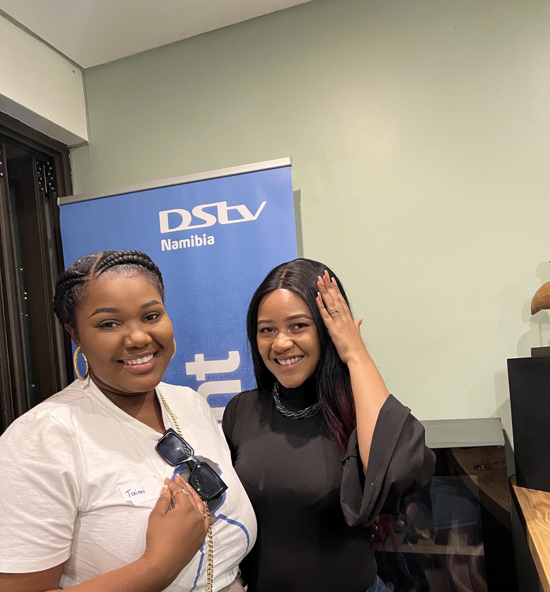 nuunyango_taimi's tweet photo. π₯° faves @Top_Cheri @Tjimee1 @DStvNamibia @MultiChoiceGRP #multichoicenamibia
#namibiatotheworld
#MContentShowcase2023 https://t.co/1ZmUJxzzJK