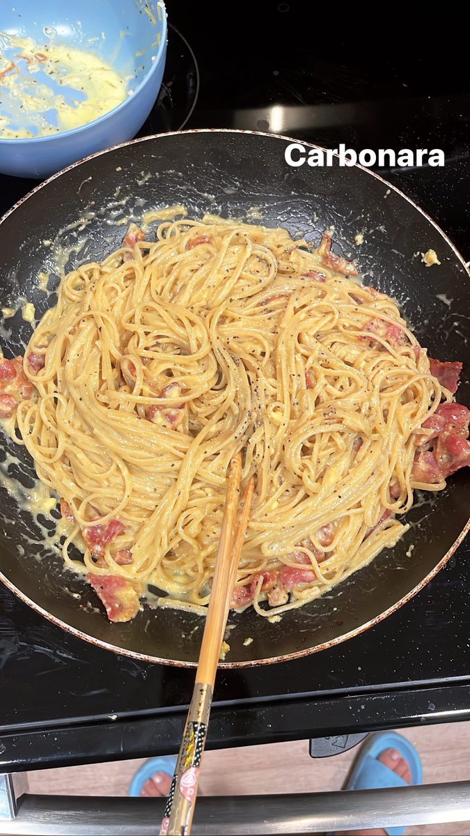 _Dadduy's tweet photo. Gonna start selling some homemade sauces
Simply cook pasta, heat up sauce, toss it together. 
All the flavor is already there and gets better in fridge 
This week I have a rich bolognese with chunks of mushrooms. Changing sauce every week. $10 per jar makes ~6 portions or more https://t.co/Uk2V0v1xLC
