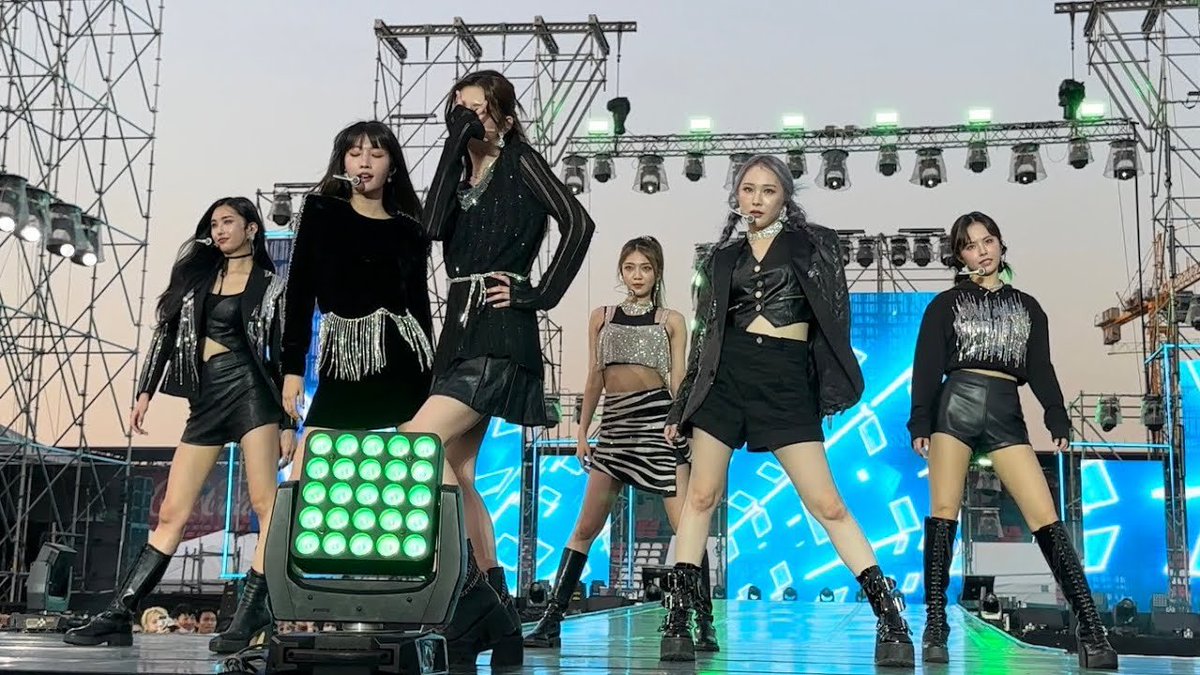 egzvxzy's tweet image. EVERGLOW #SoundCheck_Th

▶️youtu.be/9cWZhz0uqsk
▶️youtu.be/coyT7vTFIBg
▶️youtu.be/nxHM38g7PSU
▶️youtu.be/jIL4bJHGgFg

#EVERGLOW #에버글로우
@EVERGLOW_twt @EVERGLOW_STAFF