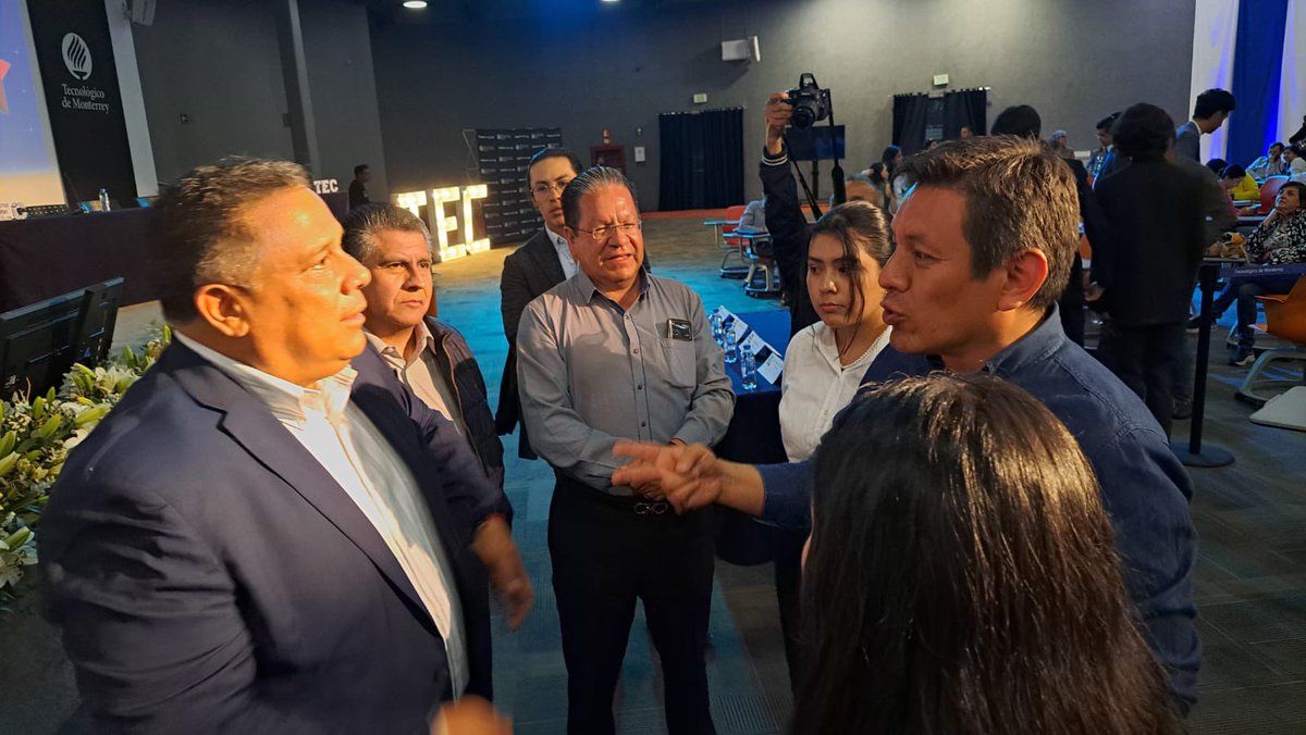 HoracioGarciaT's tweet photo. Un gusto asistir a la premiación del #TecSocialLab del @TECcampusPUE en representación de @Filo_Sarmiento
La vinculación entre instituciones educativas y gobierno es fundamental para diseñar propuestas de emprendimiento en el sector público.
¡Felicidades a los participantes! https://t.co/mJin1imvDW