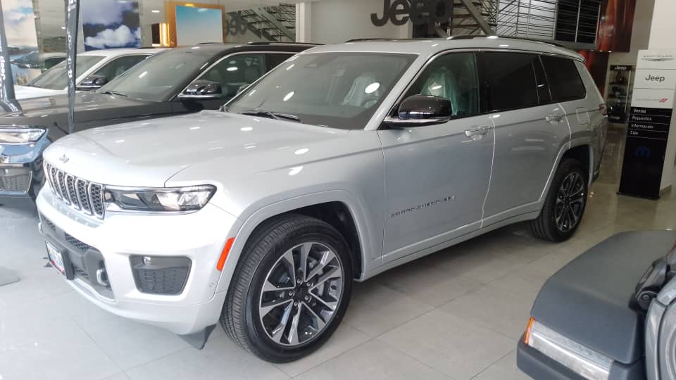 Te gusta? Huihe Venezuela en alianza con <a href="/vertical_market/">Ronald Marva</a>  te ofrece uno de los exitos de Jeep Grand Cherokee Overland 2023 contáctanos con garantía y trato directo con el concesionario