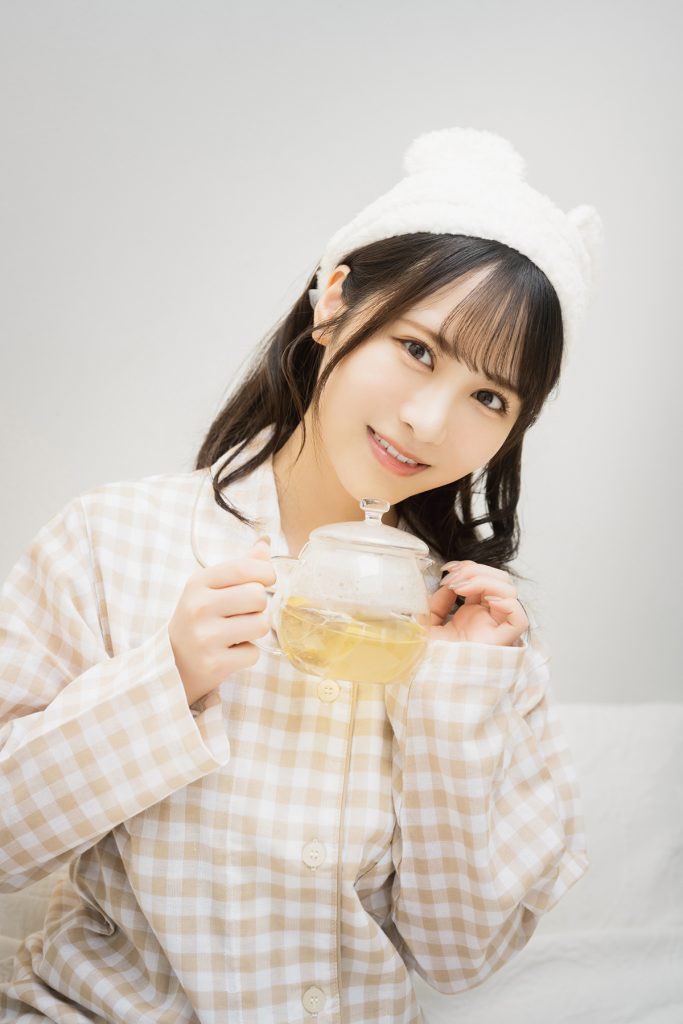 fempass's tweet photo. 「六花とお茶」

第三回はハーブティーを楽しむ #小野六花 さんの様子をお届けします🥰

パジャマ姿でゆったりと過ごし、心休まるあたたかな時間となりました☕

記事はこちらから🌱
https://t.co/ksfunP2VHC https://t.co/O3eSGFQajU