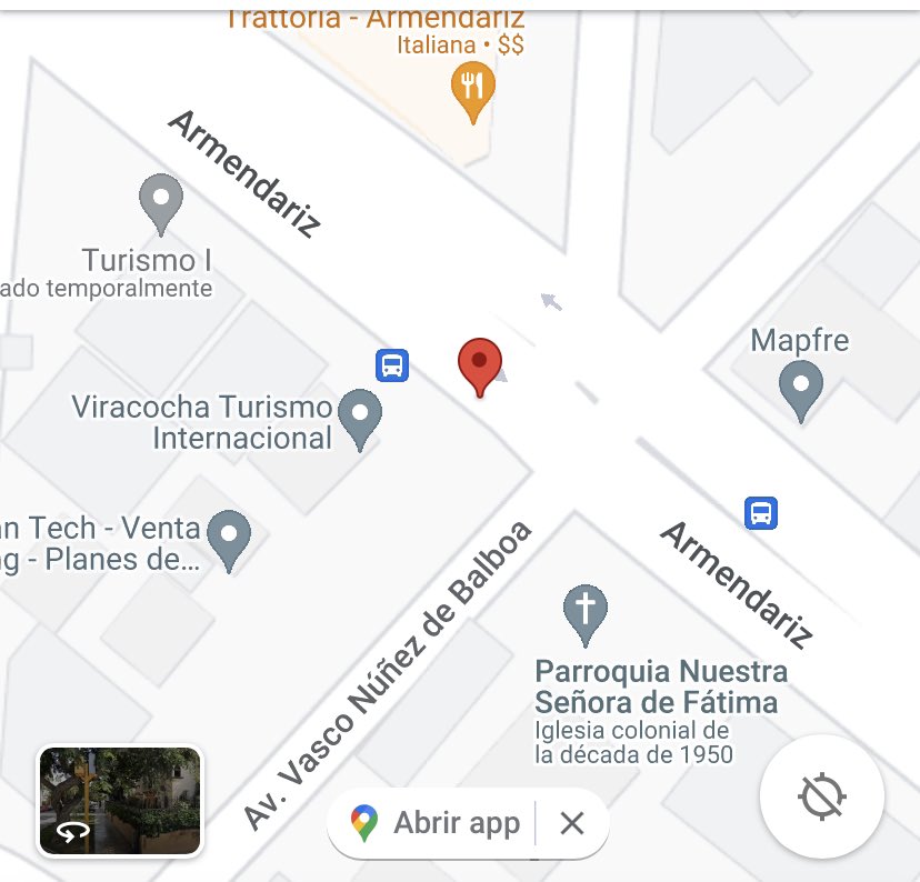 elsasalinasg's tweet photo. Cuidado❗️x la Av Armendáriz donde queda la parroquia, en el paradero una señora estaba con celular y un auto negro pasó y se lo arrebató + adelante habían 2 chicos con su celular y aprovecharon en robarles tbm. Un vecino nos confirmó que siempre roba ese auto en ese cruce ❗️ https://t.co/88r6IUKGWY