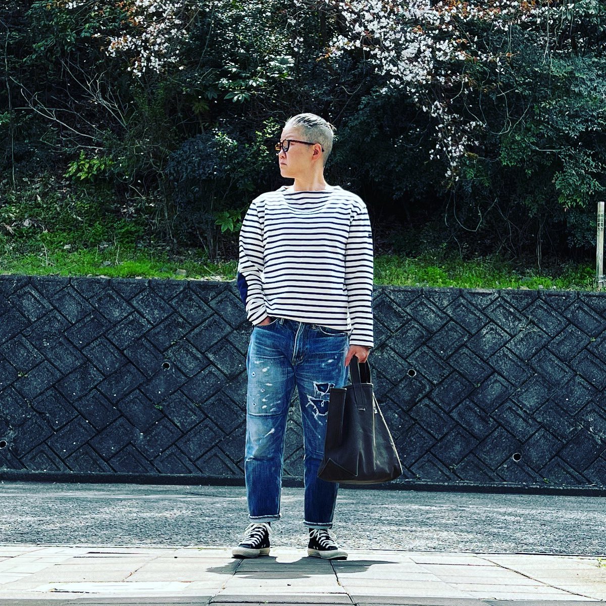 kon_k_13's tweet photo. ひとりお花見いってくる
♢Shirt: #saintjames
♢Pants: #etermal
♢Shoes: #moonstar
♢Bag: #tools
#ootd #outfits https://t.co/9iwtpAYgfv