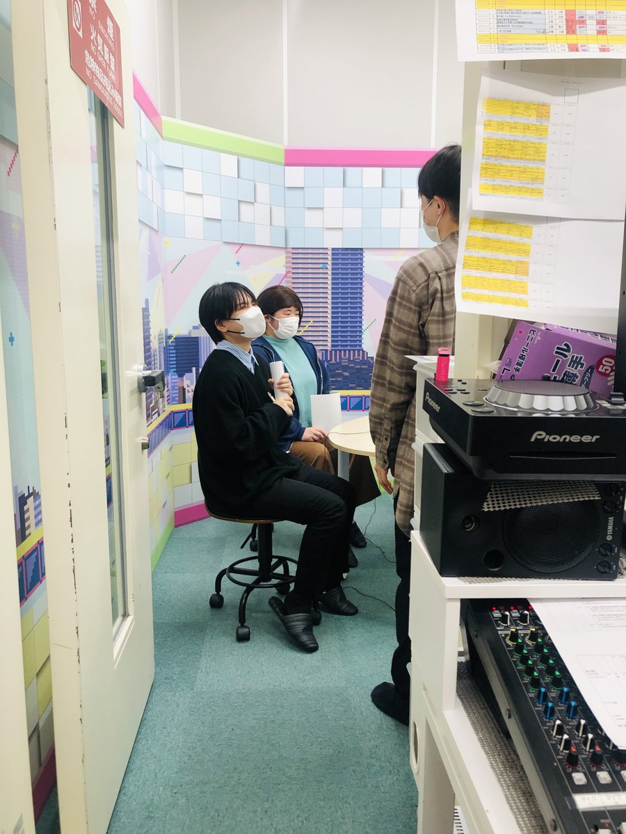sokeiacademy's tweet photo. 今月3月26日に放送された「としまTV」にメディアデザイン専攻2年生が出演しました！
豊島区制90周年をテーマとした取り組んだ映像作品が放送され多くの方に見ていただきました👀昨年から一生懸命に取り組んできた作品が実際に放送されると達成感がありますね！今後はYouTubeにもアップされる予定です⭐️ https://t.co/Nx0mLwSRyE
