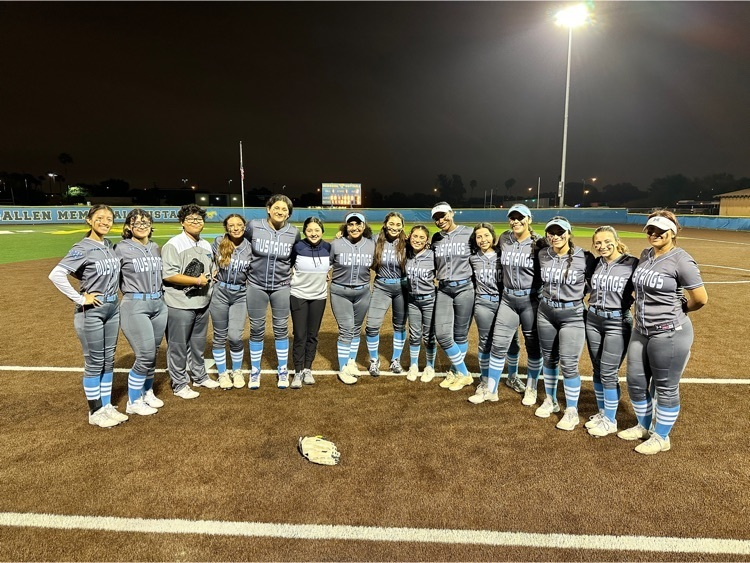 McAllenMemorial's tweet photo. Lady Mustangs with the 5-2 win over Vela tonight! Way to go! @pride_mustangs https://t.co/av14EMxlA9