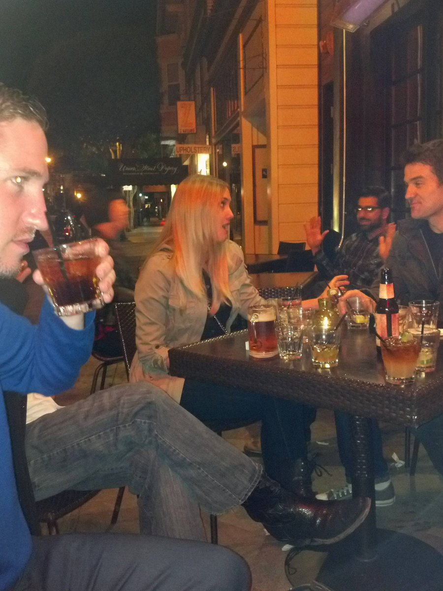 Neha Tiwari tweet media