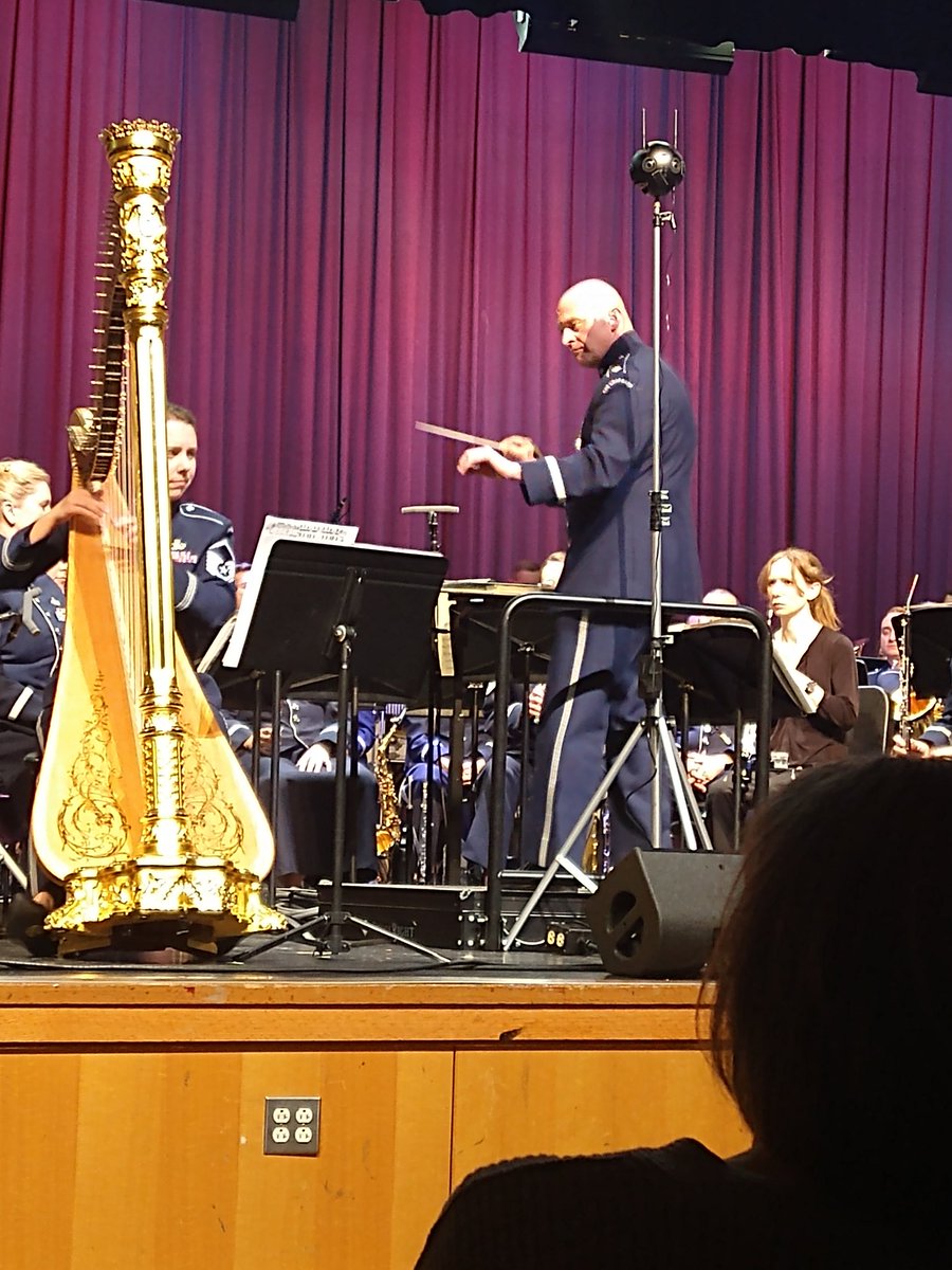 MrsTherriault's tweet photo. Great concert tonight by the #usafconcertband and #thesingingsargeants https://t.co/SSdGT4fBaJ