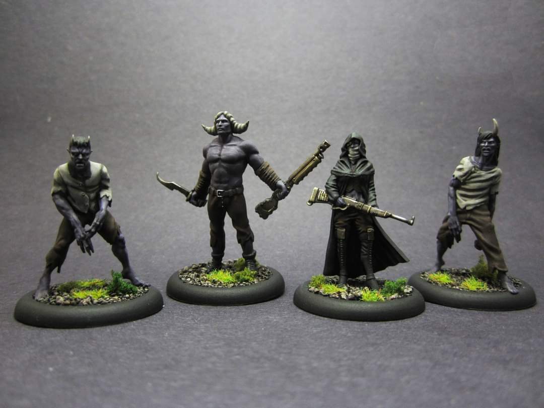 NJ_Fletcher's tweet photo. And the group photo!

#miniatures #minipainting @WyrdGames #neverborn #purple #wargaming #neverborn #malifaux #playwyrd https://t.co/yO0dhX17xx