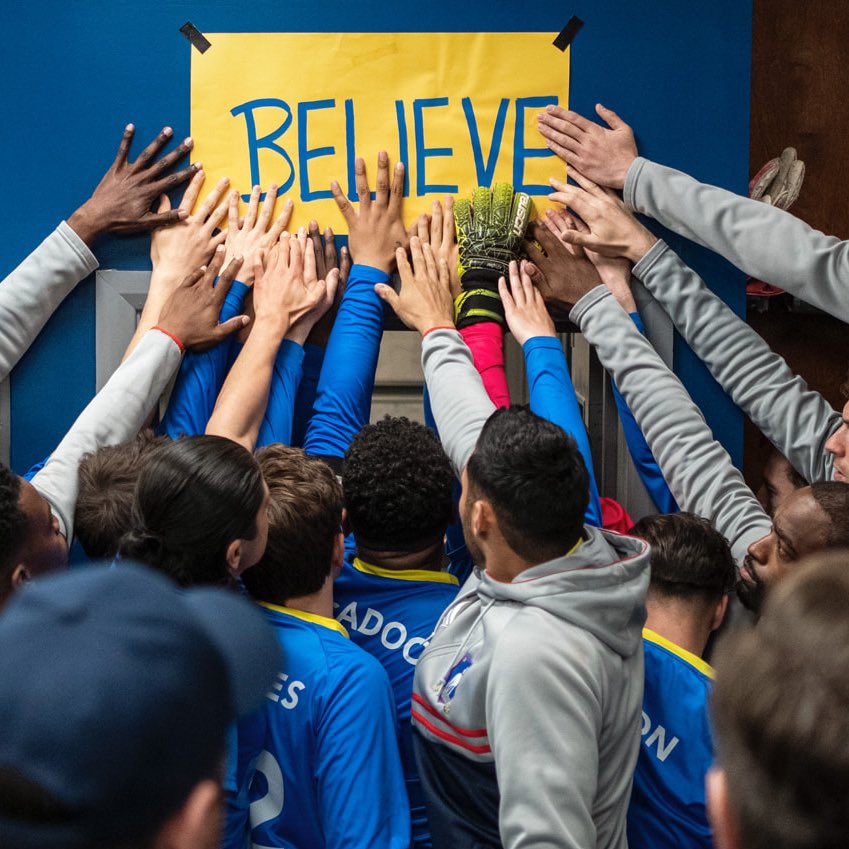 noradominick's tweet photo. I equally love the most unhinged soccer team show and the most wholesome football team show 🫶 #yellowjackets #tedlasso https://t.co/DYxwGZc4CZ