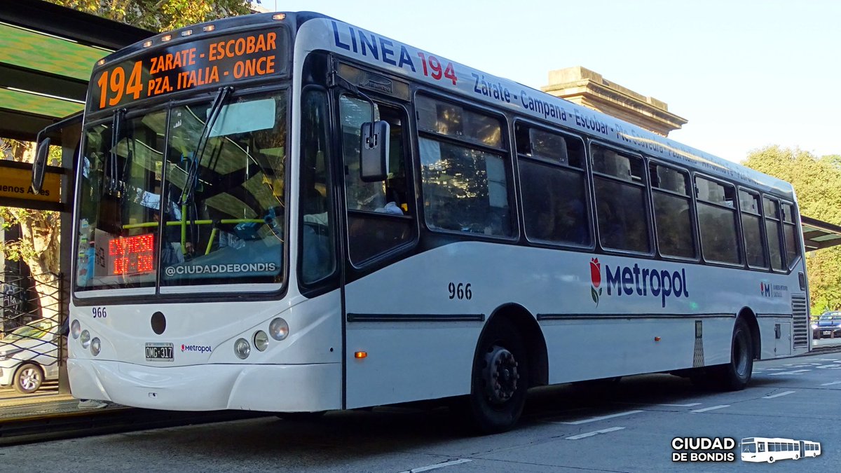 CiudadDeBondis's tweet photo. #AHORA🚨URGENTE
⚠️#Linea194 se suma a la reduccion de servicios
🚨#Linea195 pasa a NO FUNCIONAR directamente
🔄#Linea237 #Linea310 y #Linea670 se restablecen progresivamente los servicios https://t.co/wPPgoGrf2K