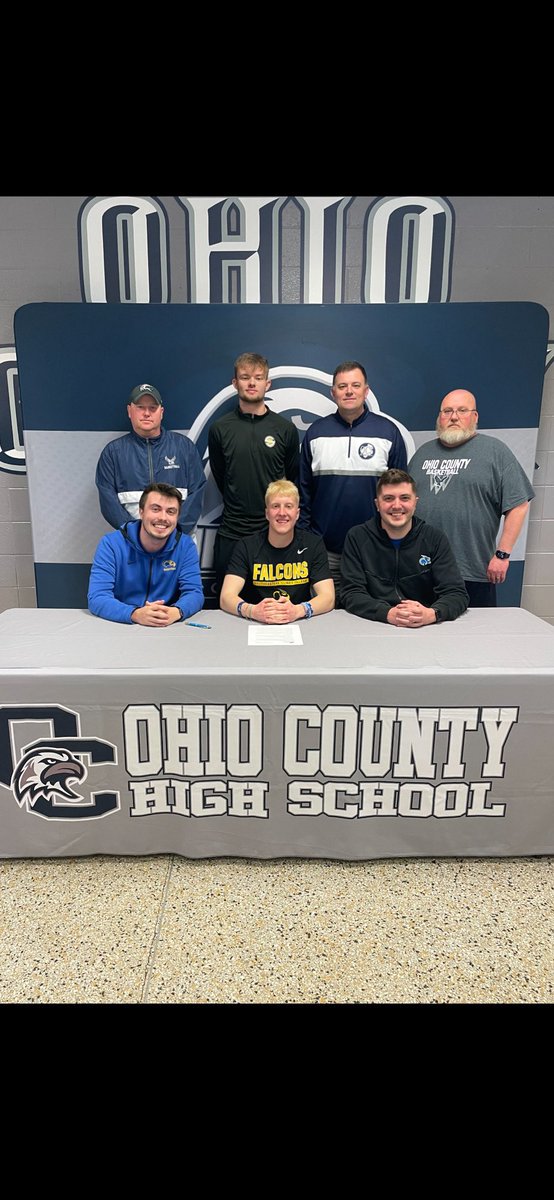 KentuckySupreme's tweet photo. It was an honor to be at the signing of Supreme Alumni @pculbertson42 as he signed to play college basketball at @SIC_MBB today‼️

Make that No. 5 that has Signed from the 2022 Season and No. 7 with a opportunity to play college athletics! 

#SupremeFamily 🟢🟡🟢🟡 https://t.co/nPiNsifViE