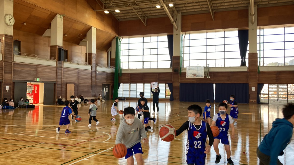 rz_fukuoka's tweet photo. #BリーグHope #そなえてバスケ 開催中!
クラブ防災アクション #8thweek にライジングゼファーフクオカのスクール生(福岡東校、宗像校)が #ディフェンスアクション を2回実施しました!
詳細はこちら▼
https://t.co/Dlq7wcu06t https://t.co/yY5eUnn7wk