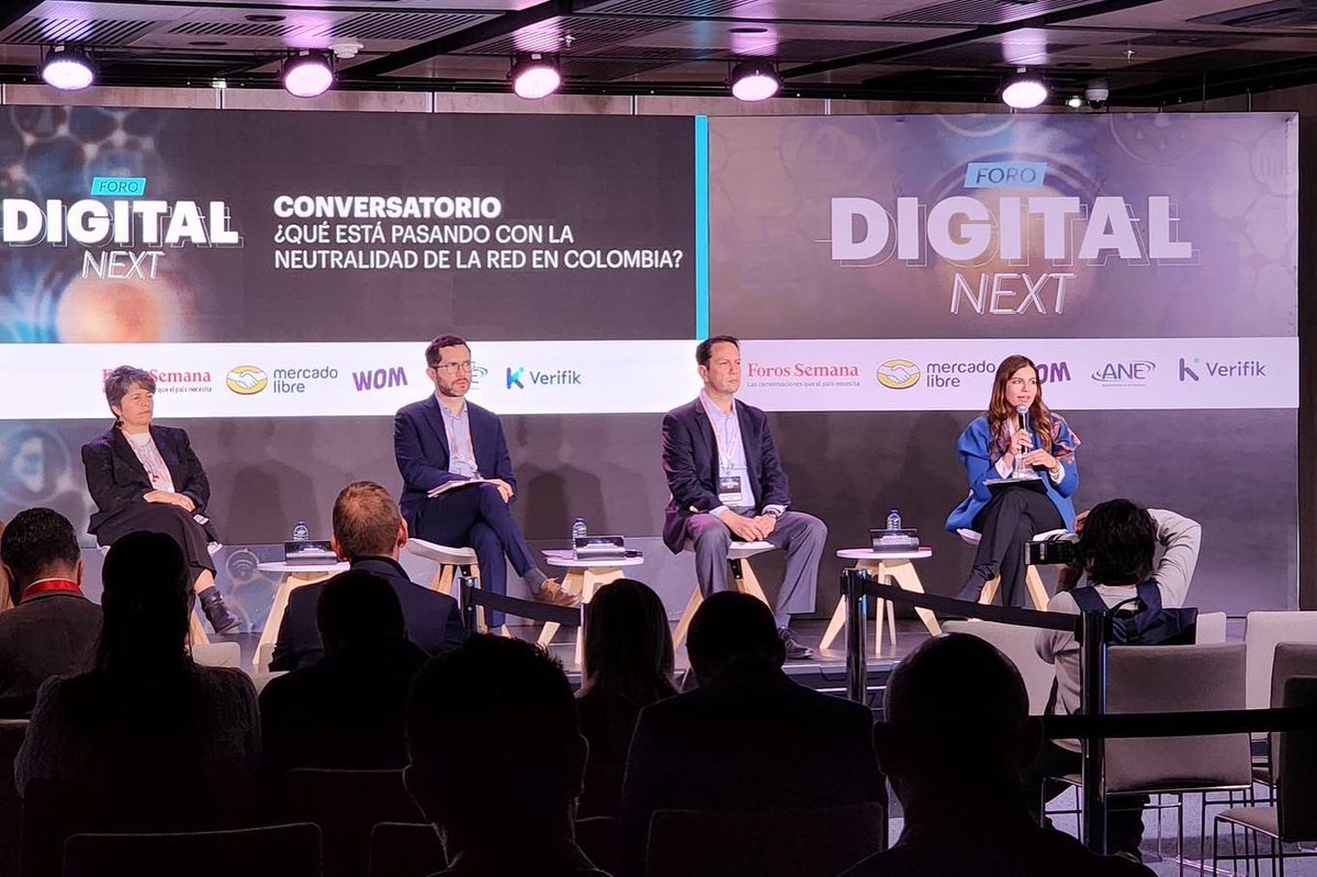 Maluvillalba's tweet photo. Hoy participamos en el foro #DigitalNext de @ForosSemana y conversamos sobre la neutralidad de la red, que propende por el tratamiento igualitario y no discriminatorio en el tráfico en la prestación de servicios de acceso a internet. https://t.co/FNYYhMfJJ2
