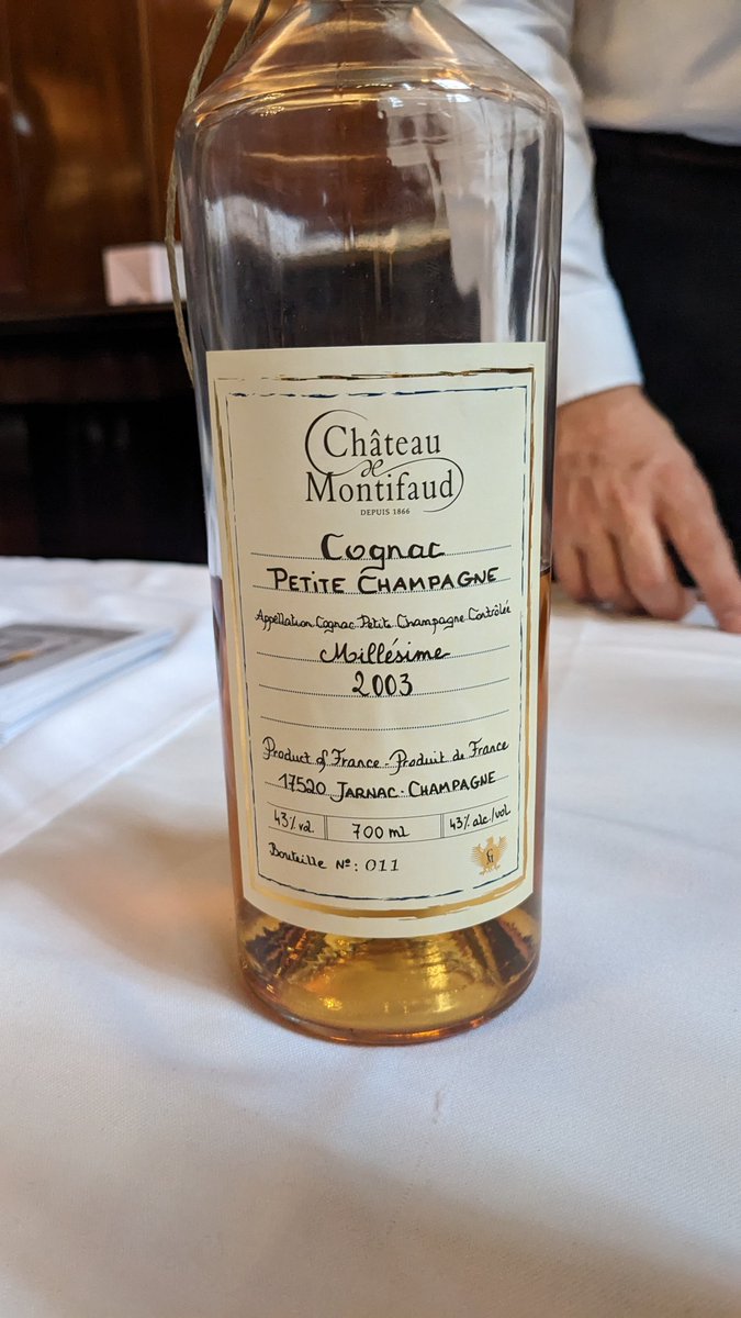 Long and busy but also very happy day in London <a href="/ThormanHunt/">Thorman Hunt</a> 

Lots of fab juices in there. Just couple highlights:
- complex, mouthwatering Col Fondo Collalto Sui Lieviti. Funky but within limits.
- racy &amp; spicy Sorg Gewürztraminer GC Pfersigberg with an amazing spine of acidity