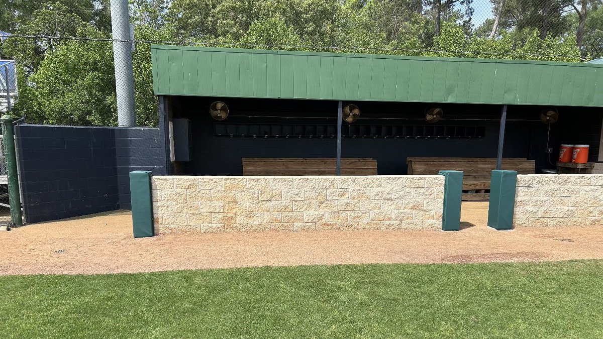 cgarr_62's tweet photo. A little padding work @cpcavaliers today.  We appreciate your business.  #TRFacilityServices #facilitywork #athleticfacilities https://t.co/XeyeUzJgFy