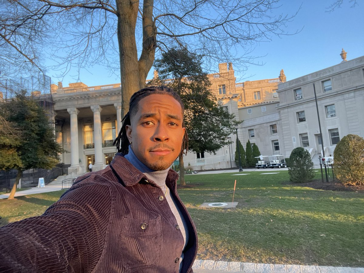 Keith_McPherson's tweet photo. Prob the least likely to never return to campus to speak to students or host an event for student athletes...but here we are 😂 Go Hawks! https://t.co/vKpPXwOD4b