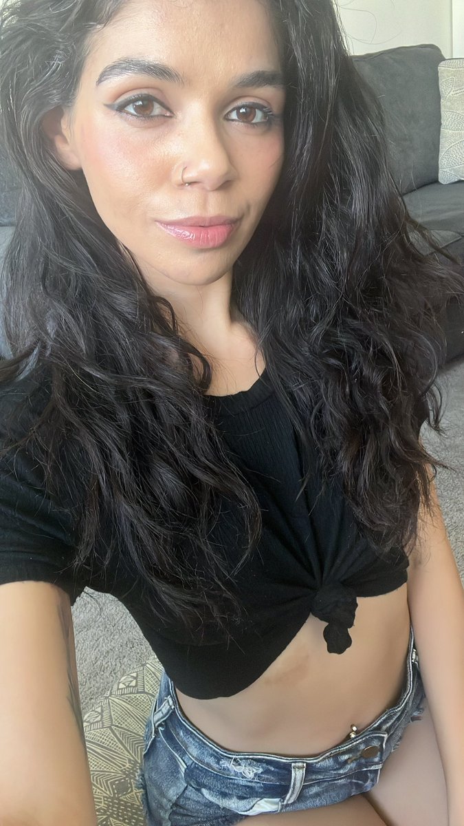 Harley Haze on Twitter: "Sexting and taking video calls today 💕 http