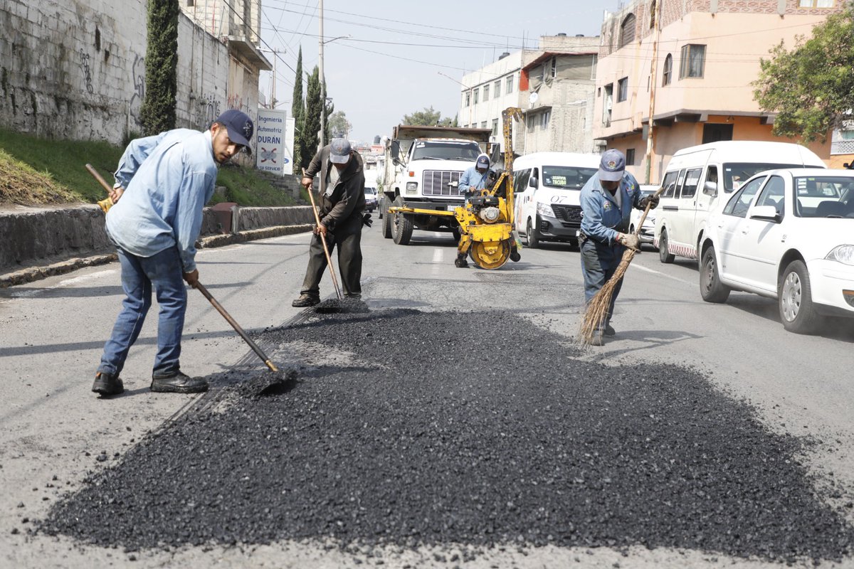 revista_pendulo's tweet image. Continúa en Naucalpan programa permanente de bacheo pendulonline.com/continua-en-na… #naucalpan #programadebacheo