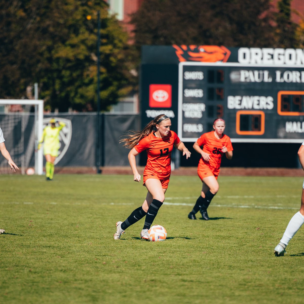 BeaverWSoccer's tweet photo. Happy birthday, Lindsey 🥳

We hope you've had a great day!

#GoBeavs | #BEAVUP https://t.co/DEtrjNQJcf