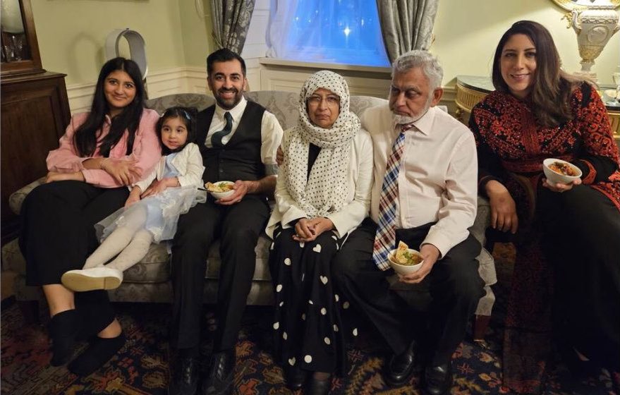 That didn’t take long before blowing his “dog whistle”- but had he looked, it’s actually Humza’s mother stood directly behind him & next to his father, there again accuracy was never Farage’s strong point -here’s a photo of the family & mum earlier on