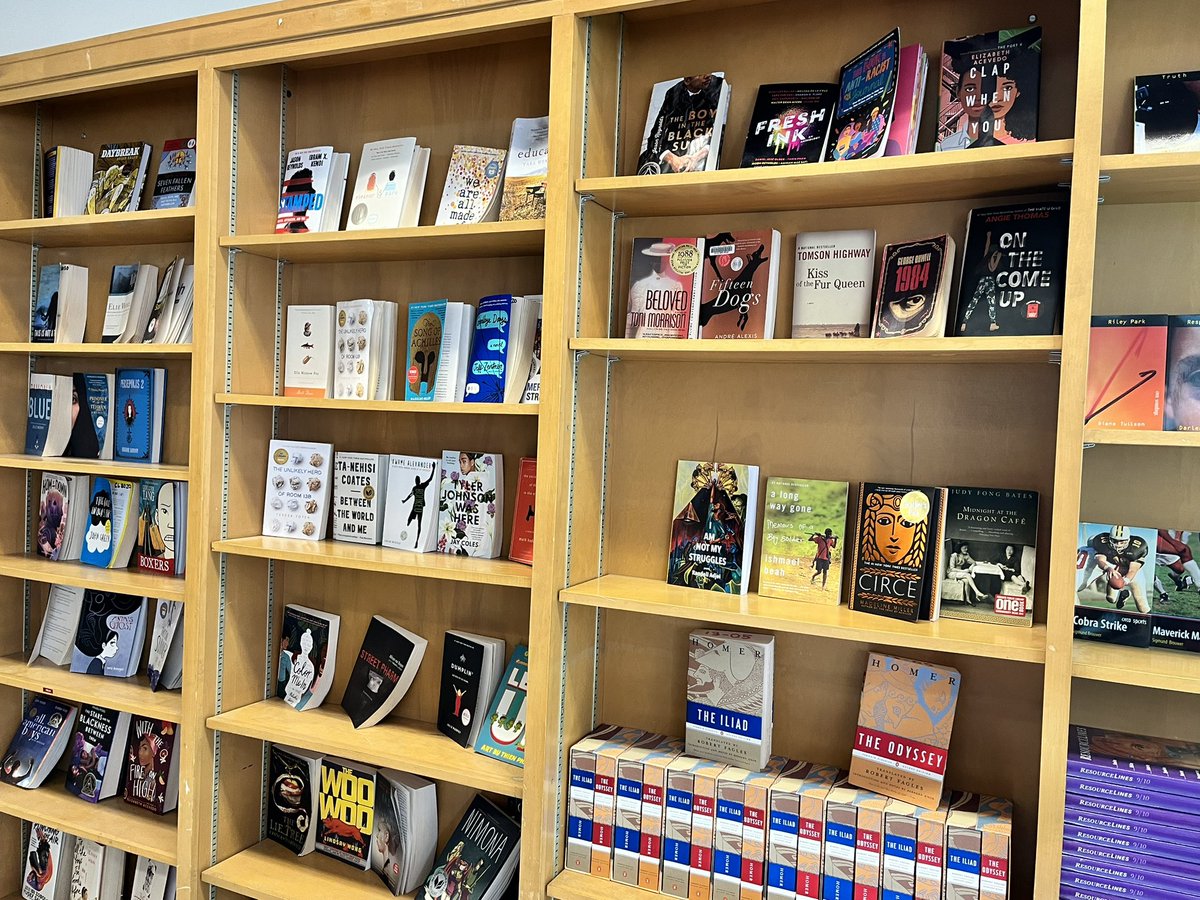 MsABahri's tweet photo. Spent the day in @GJaneteas Gr 9 destreamed English exploration classroom. Witnessing students participating in a variety of talking stations from jenga to blackout poetry using a #literacy text. @jasontries @tdsb #DLLHybrid https://t.co/tqBfUV0oWb