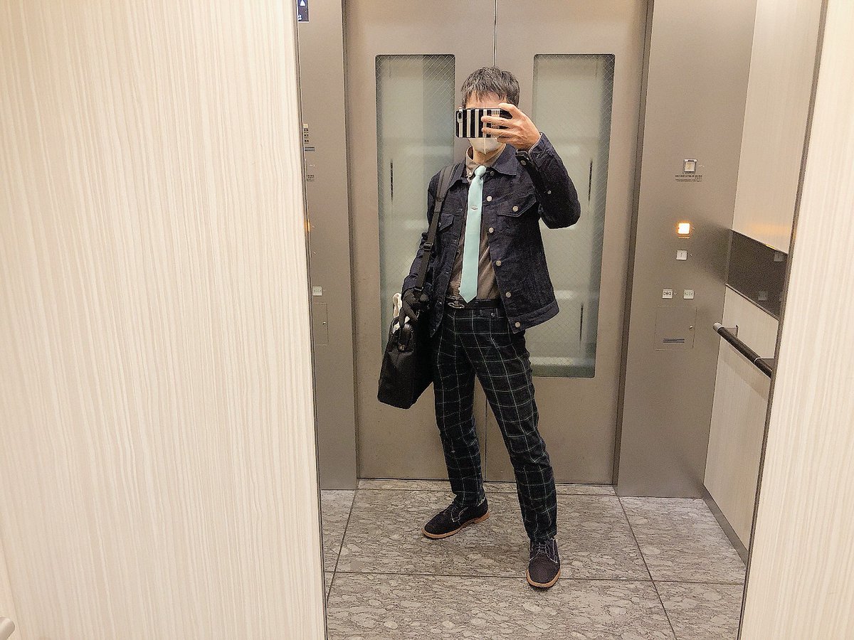 HajimetanizakiF's tweet photo. 中はこんな感じ
#Gジャン #イーブス #YEVS
#ネクタイ #ArmaniExchange
#ベルト #ヴィヴィアンウエストウッド #VivienneWestwood
#オックスフォードシャツ #グローバルワーク #globalwork
#タータンチェック柄パンツ #ユニクロ #UNIQLO
#スウェードダービーシューズ #チャオパニック #Ciaopanic https://t.co/Xsg9sTkuV6