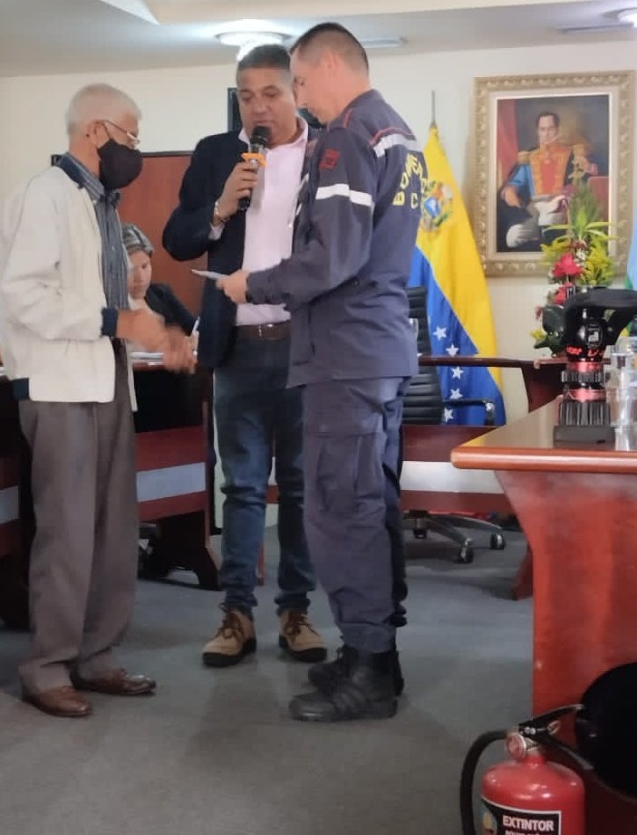 bomberuc's tweet image. 29/03/2023
Sesión Especial del Concejo Municipal de Naguanagua por 46 Aniversario del Cuerpo de Bomberos de la Universidad de Carabobo y municipio Naguanagua

@bomberuc 
Disciplina, Estudio, Abnegación