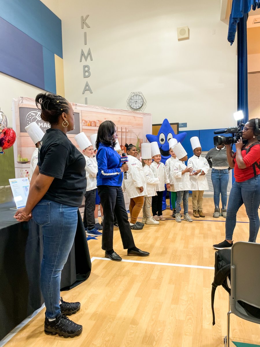 SodexoMagicDCPS's tweet photo. A big thank you to @gwenfox5dc for joining us and covering Future Chef 2023. We're thrilled to see our talented young chefs and their delicious creations in the spotlight. Check out the full story here: https://t.co/Waq0gebR66 https://t.co/25ODxZeO53