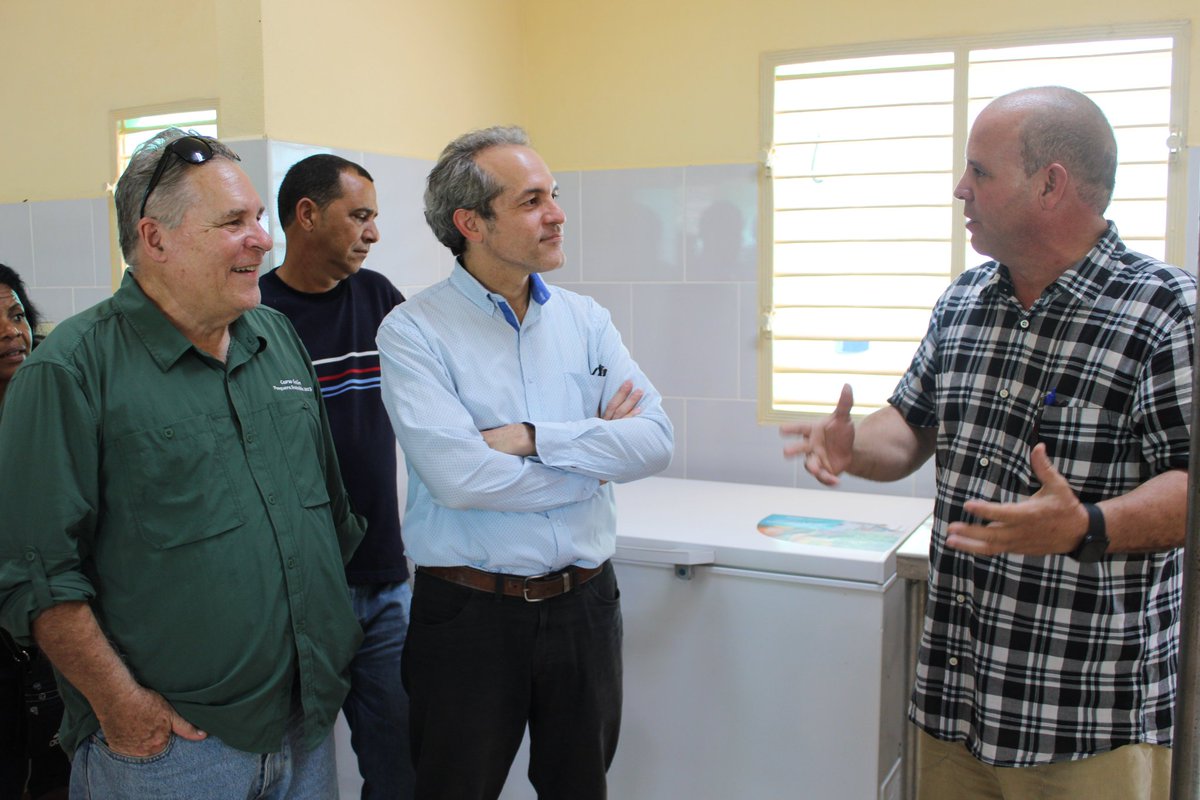 mariofsabines's tweet photo. Continúa la visita de @ArmandoRguezB, viceministro del @citmacuba con un recorrido por las áreas de la Estación, acompañado por directivos del CITMA y de la @universidad_um.
@AuroraFdez19 @PerazaBorot @LuisAlbertoIH  @mgnaranjo48 @MilianYunia86 #PericoEnVictoria #MejorEsPosible https://t.co/ZNT2wSwImn