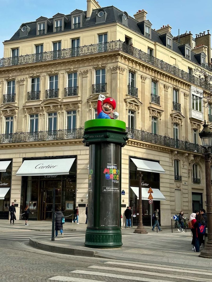 Bliss_voice's tweet photo. Super trouvaille de com sur les colonnes Morris de Paris (enfiiin quartiers riches) pour #SuperMarioBrosMovie #ilfallaitypenser (et le faire) https://t.co/AILwXtqdN2