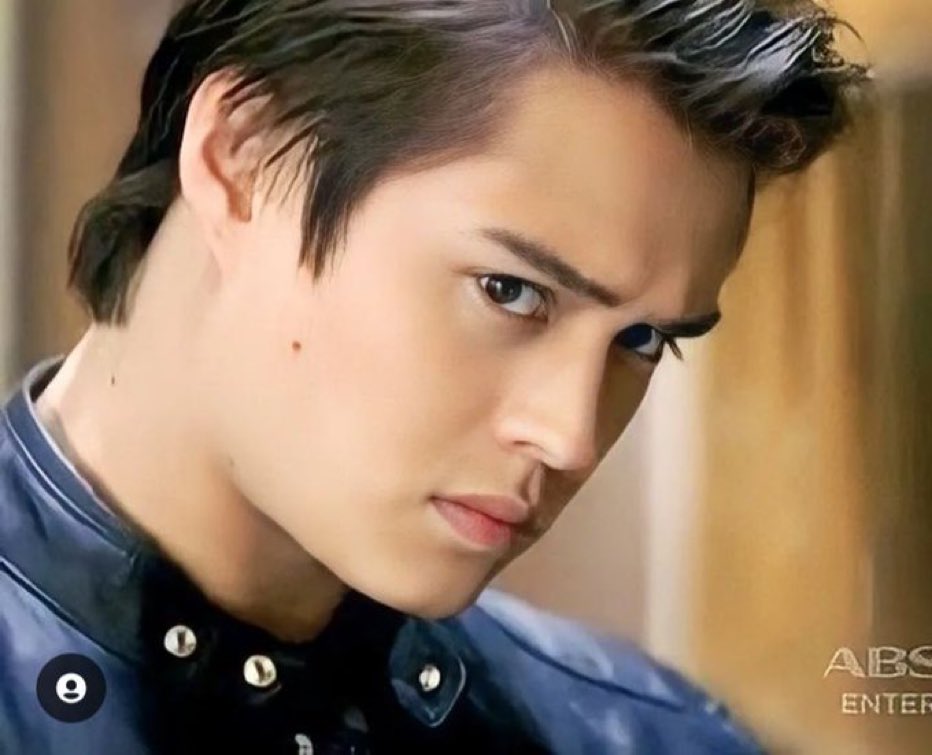 Kahit sumimangot ka pa, mahal kita! 

KOTG LEV31 UP

#HappyEnriqueGilDay