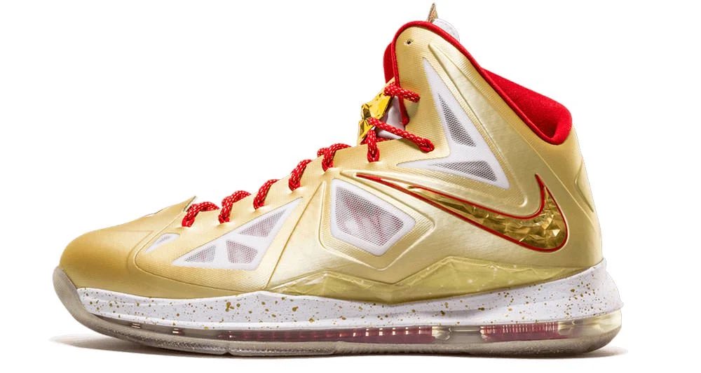 Swimmer32400's tweet photo. Hey @Nike, can you guys release the LeBron 10 “Ring Ceremony” already😖 #LeBron #LeBron10 #Nike #sneakers #basketball https://t.co/H7zvXpLrsH