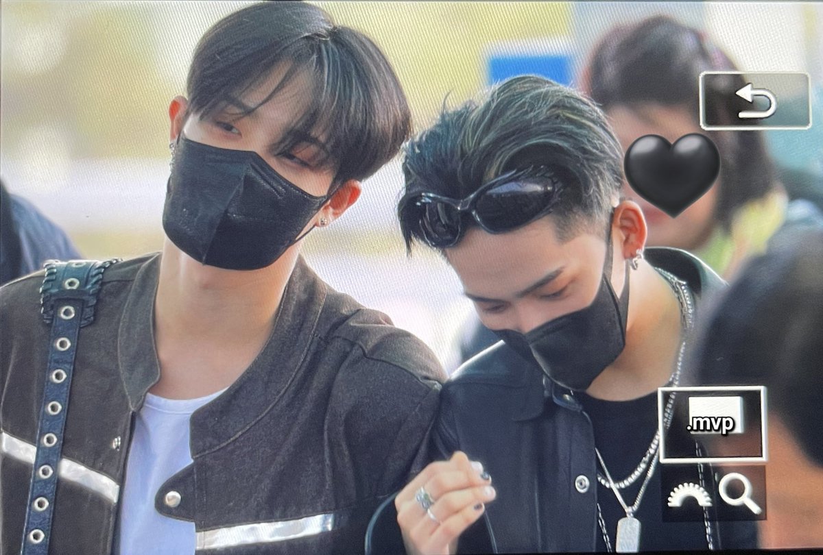 _mvp0421's tweet photo. 230330 ICN 출국 pre #TREASURE #트레저 #최현석 #CHOIHYUNSUK https://t.co/mln9KxinA5