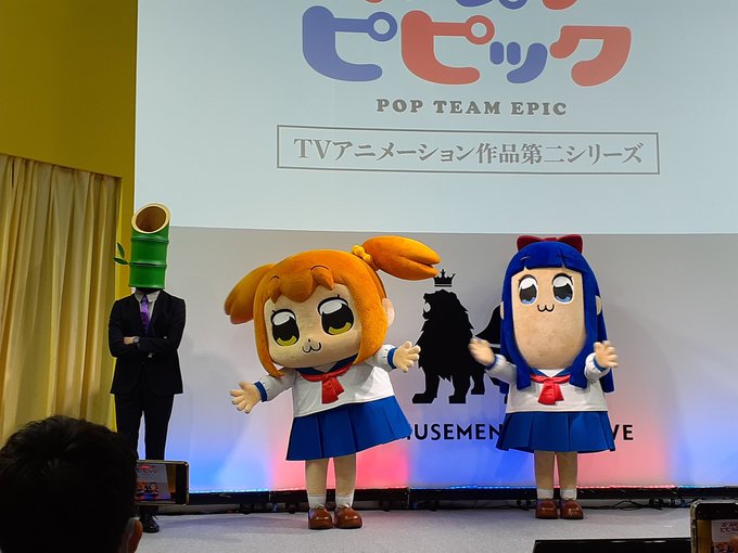 ステージのやつ！！！じゅんぐりにまわってたらたまたま、ポプテピピックの[ポプ子]と[ピピ美]…後竹書房の人がいて、皆お写