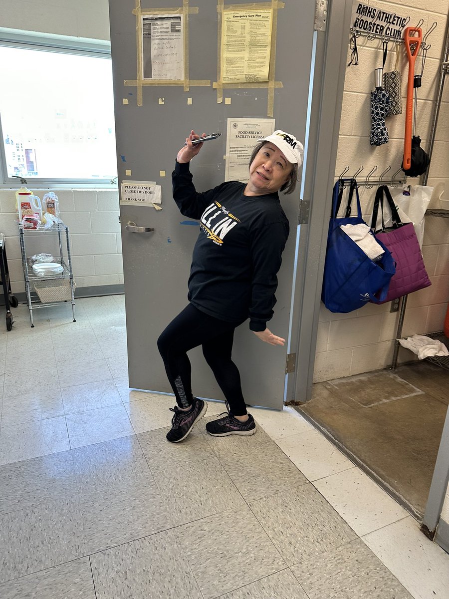 CoachTanyaRM's tweet photo. Some take their kids to work, while I take my mama to work! Thank you to the OG Mama Lee for pitching in to help @RMathleticboos1 run concessions today when she wasnβt watching her grandson run #RMTF!
π₯°π«Άπππ€β₯οΈππ«Άπ₯° https://t.co/CdgeqJJ9oM